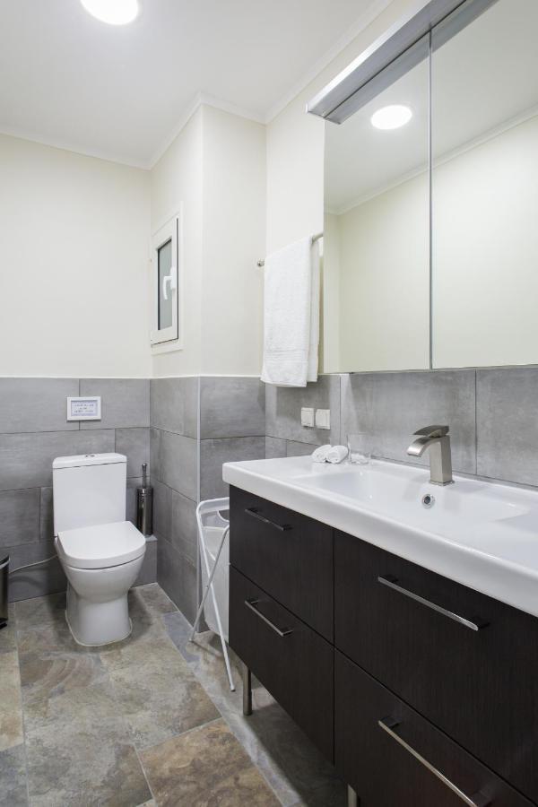 Athena'S Hideaway- Fully Renovated- Absolute Best Location Экстерьер фото