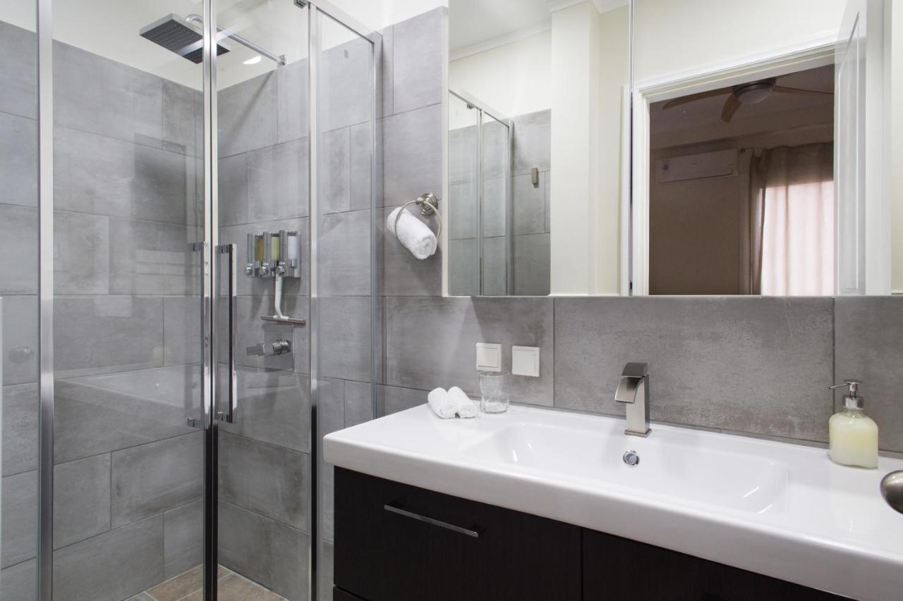 Athena'S Hideaway- Fully Renovated- Absolute Best Location Экстерьер фото