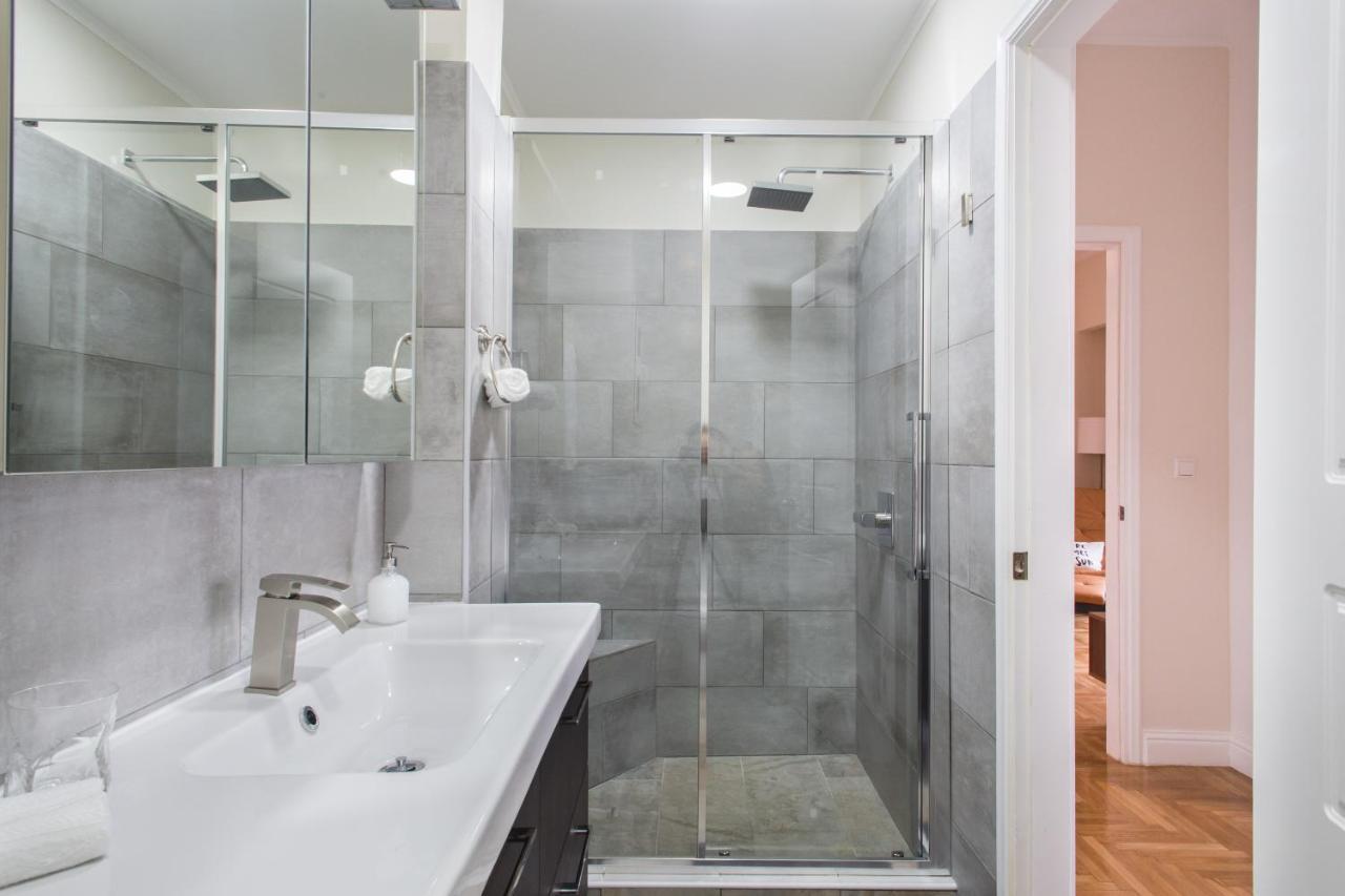 Athena'S Hideaway- Fully Renovated- Absolute Best Location Экстерьер фото