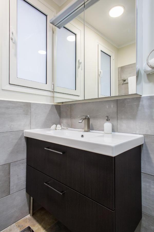 Athena'S Hideaway- Fully Renovated- Absolute Best Location Экстерьер фото